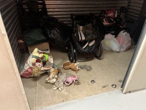 7 x 10 storage unit in Park City, IL