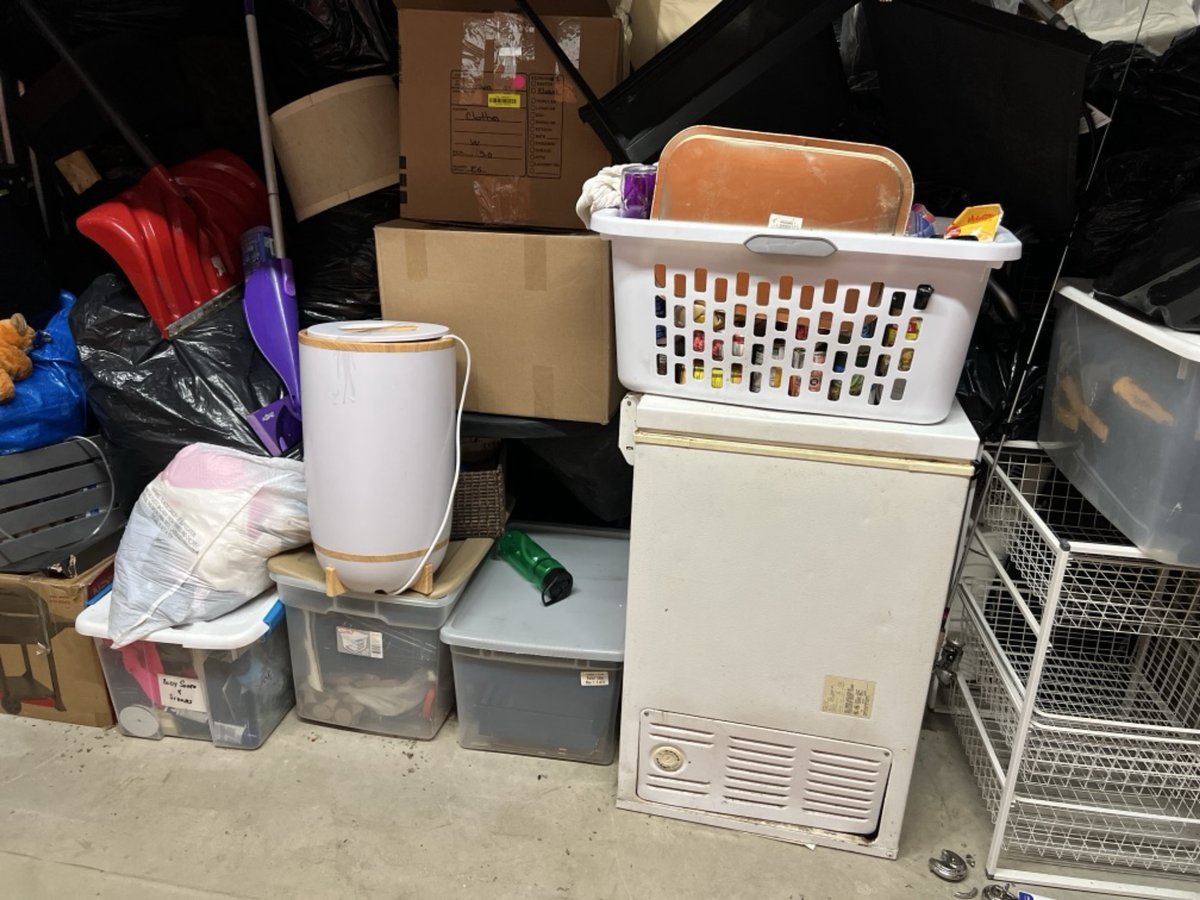 10 x 10 storage unit in Waukegan, IL