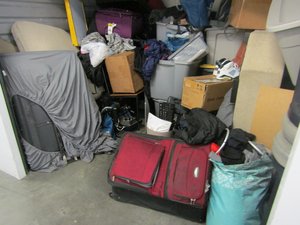 10 x 10 storage unit in San Diego, CA