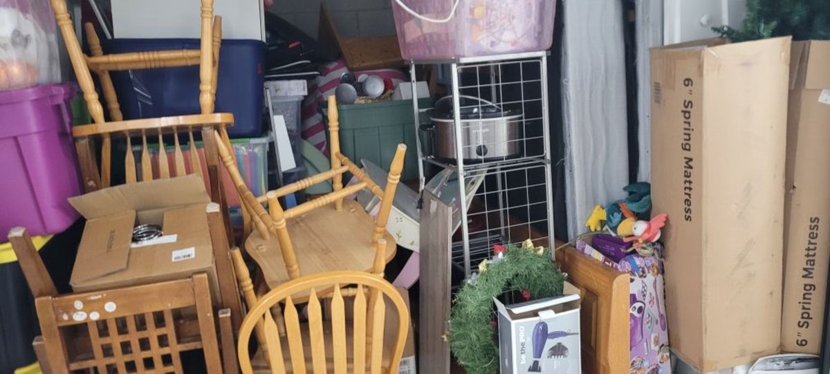 10 x 10 storage unit in Libertyville, IL