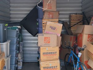 10 x 10 storage unit in Libertyville, IL