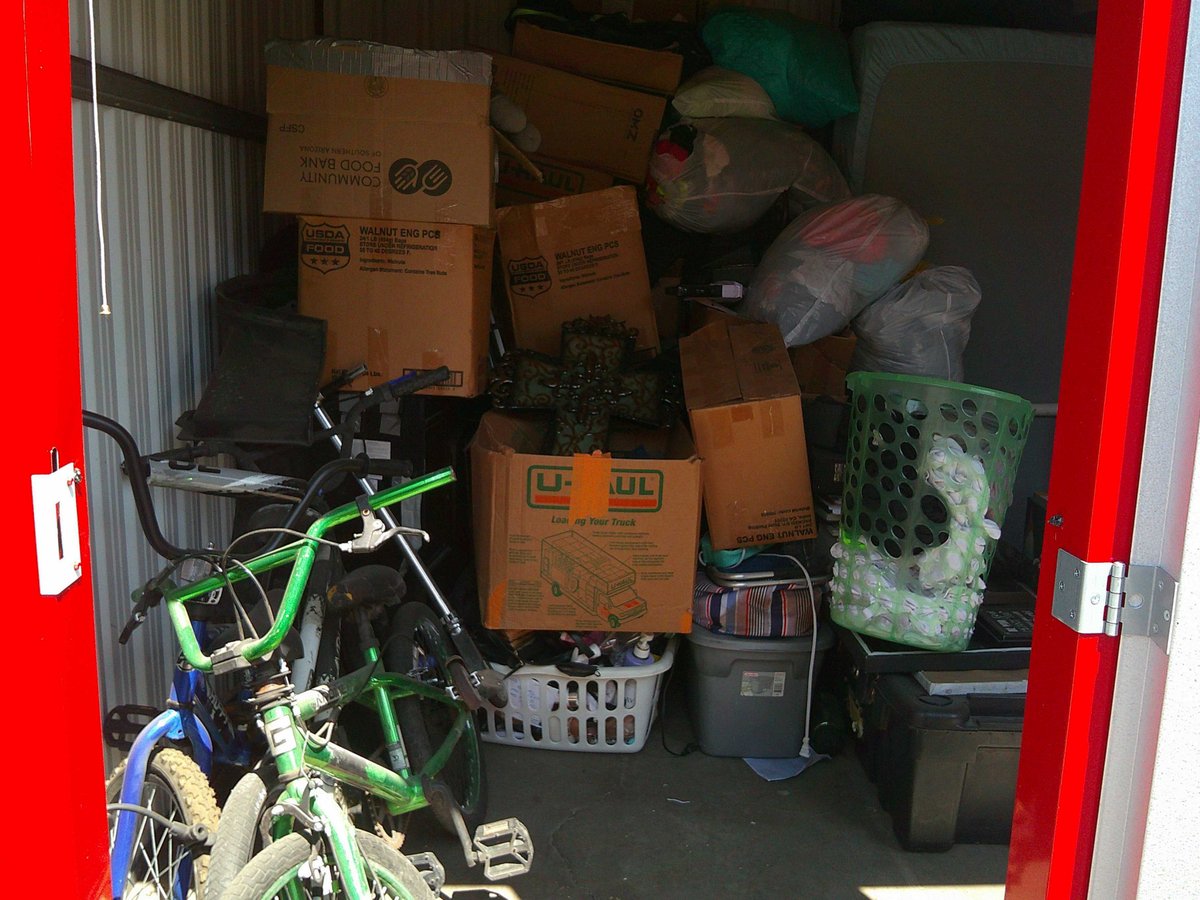 10 x 10 storage unit in Tucson, AZ