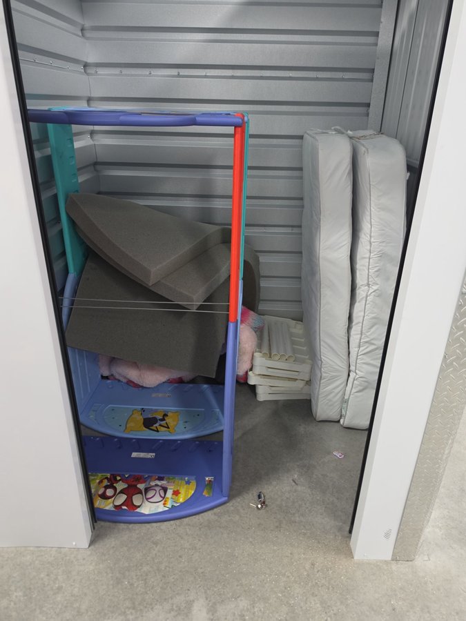 5 x 5 storage unit in Las Vegas, NV