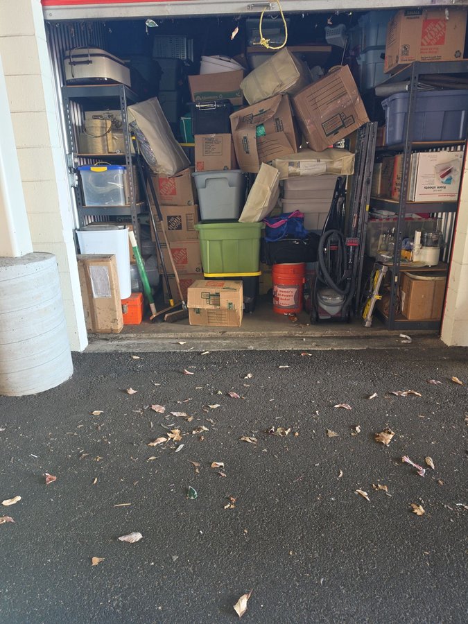 10 x 20 storage unit in Beaverton, OR