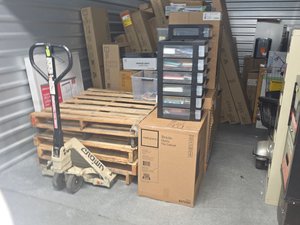 10 x 10 storage unit in Hillsboro, OR
