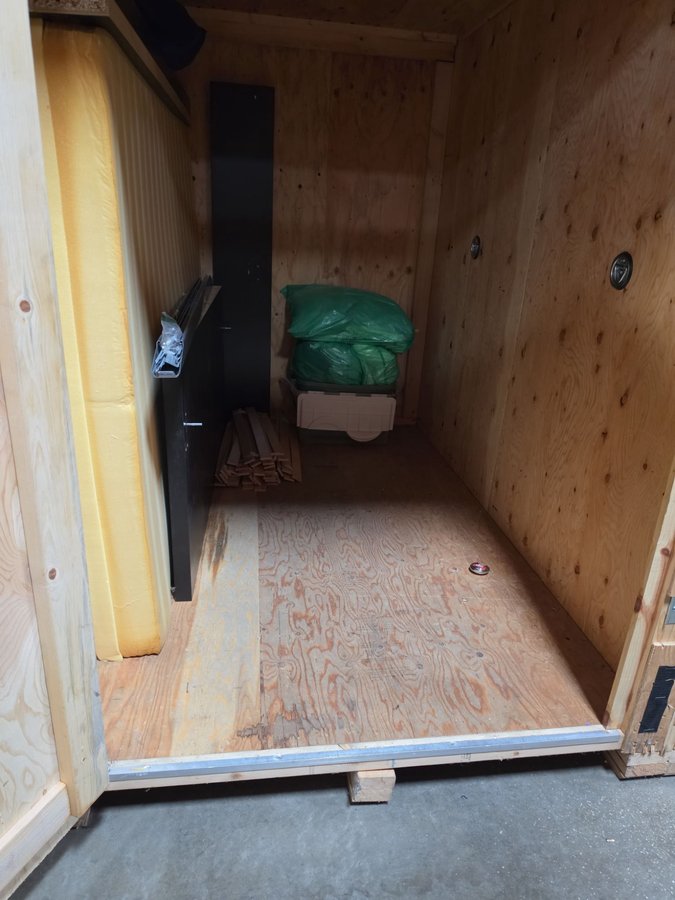5 x 8 storage unit in Forest Grove, OR