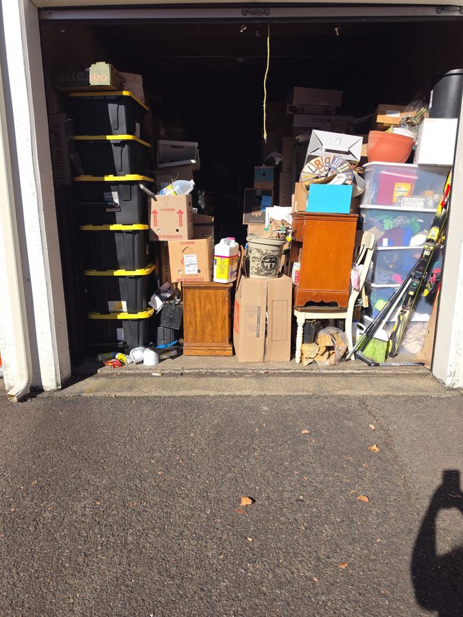 10 x 20 storage unit in Aloha, OR