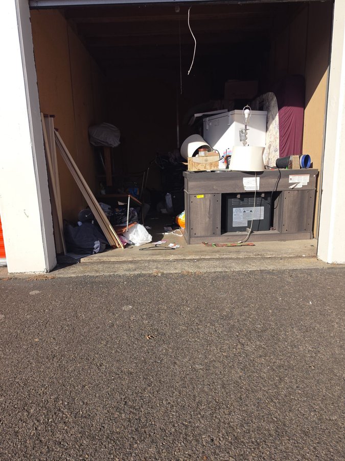 10 x 15 storage unit in Aloha, OR