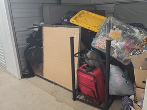 10 x 10 storage unit in Hillsboro, OR