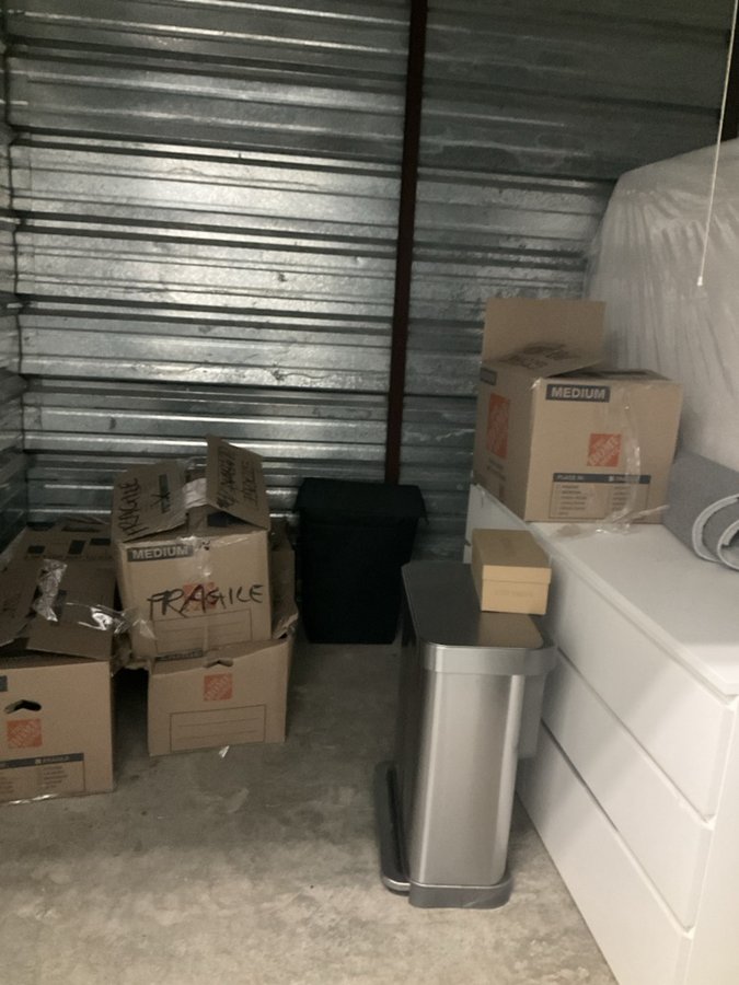 10 x 10 storage unit in Spring Valley, NY