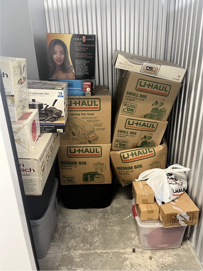 5 x 5 storage unit in Baltimore, MD