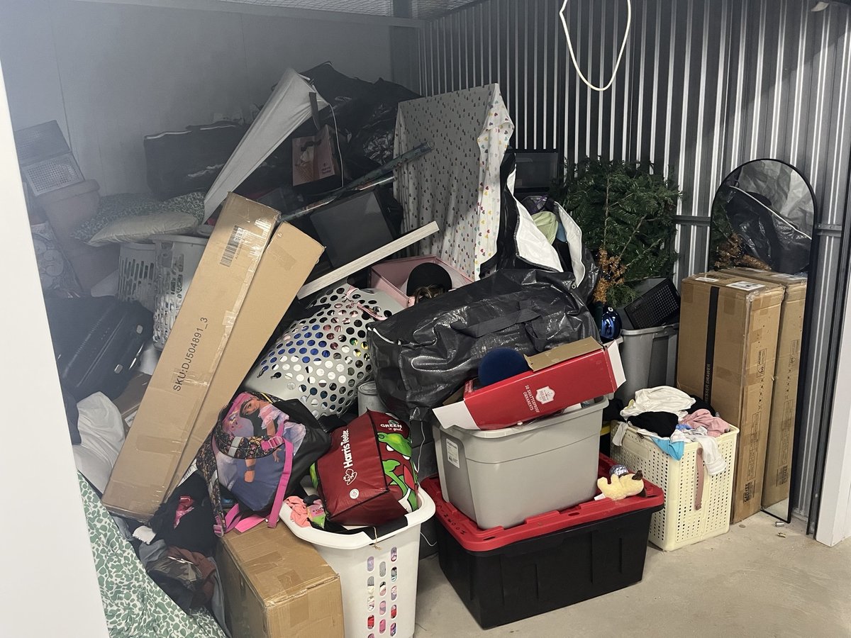 10 x 10 storage unit in Baltimore, MD