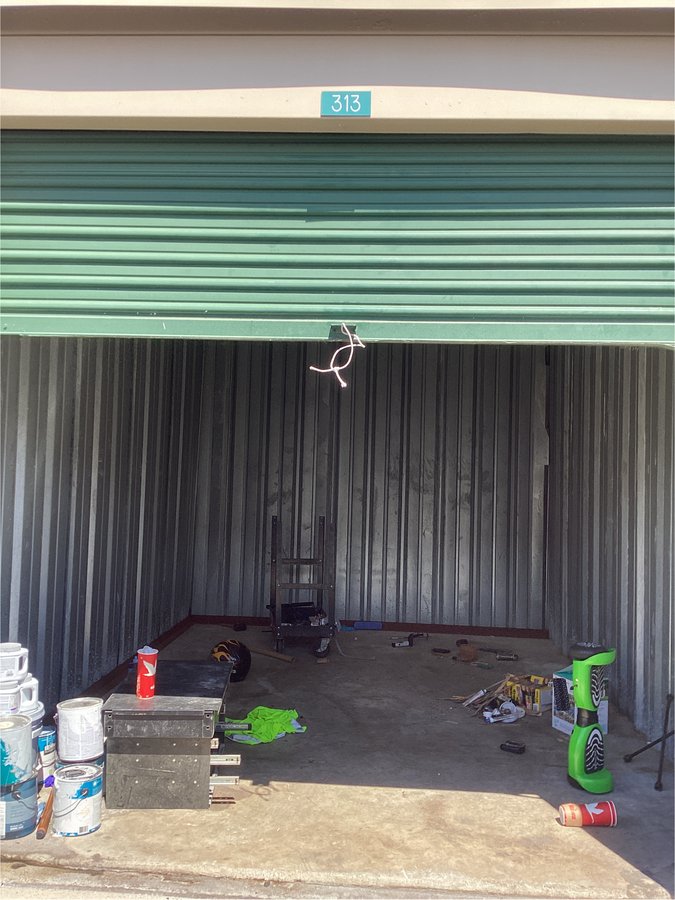 10 x 15 storage unit in Orlando, FL