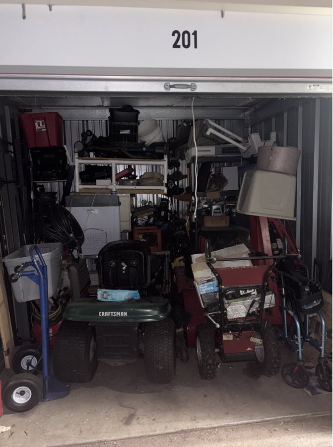 10 x 10 storage unit in St Paul, MN