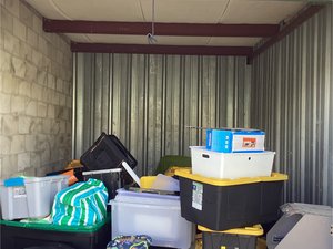 10 x 15 storage unit in Orlando, FL
