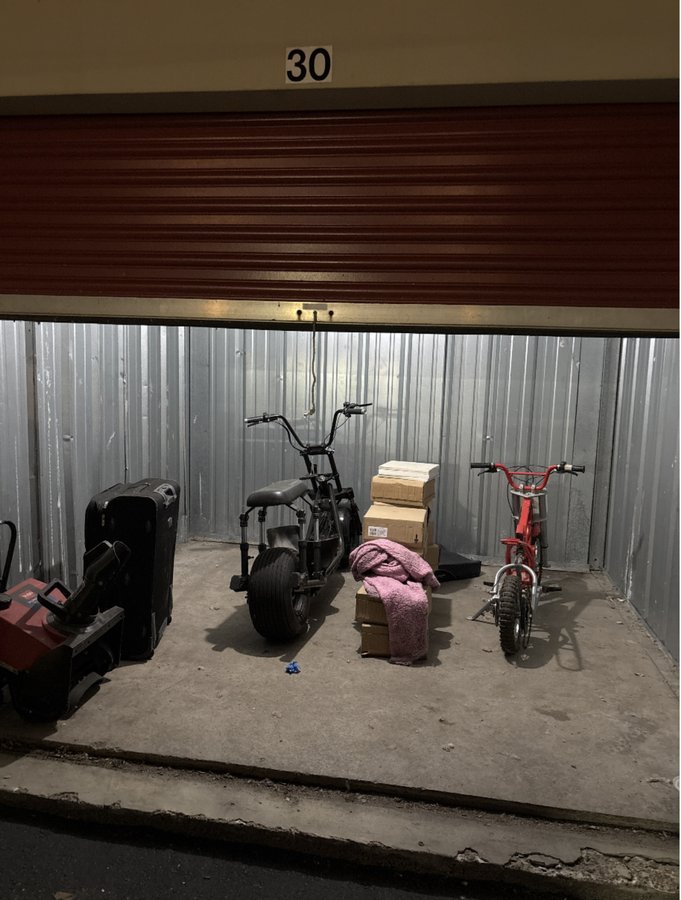10 x 10 storage unit in St Paul, MN
