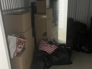 10 x 10 storage unit in Philadelphia, PA