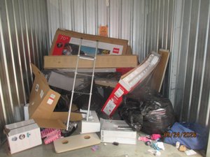 10 x 10 storage unit in East Peoria, IL