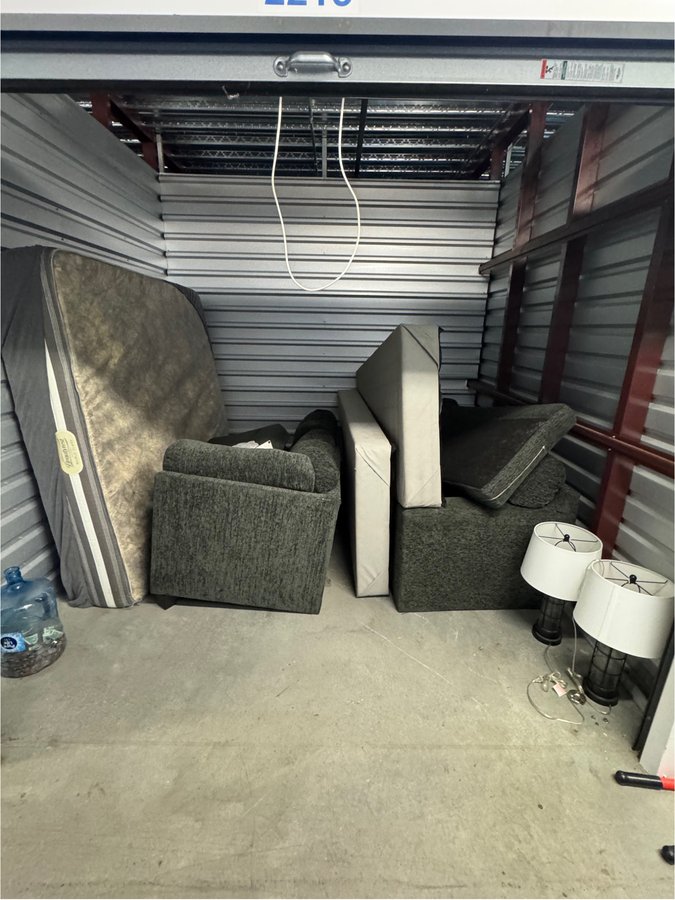 10 x 10 storage unit in Owings Mills, MD