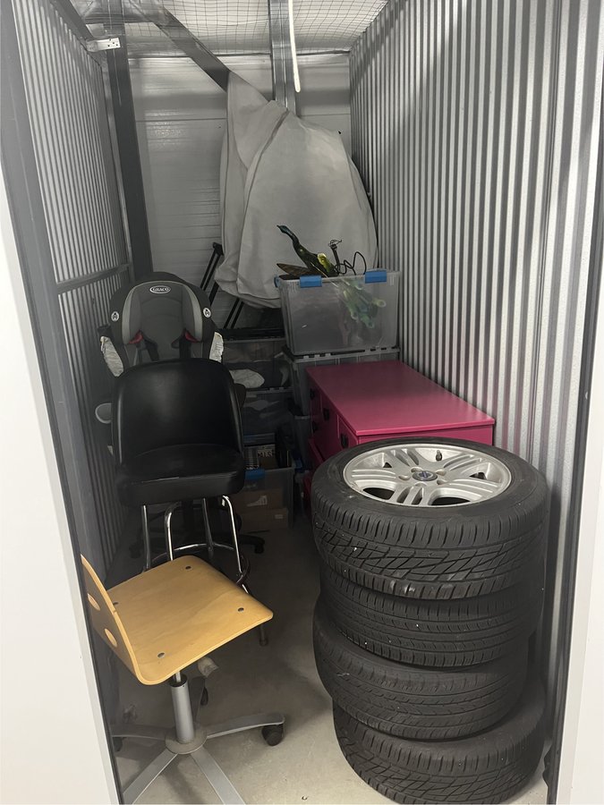 5 x 11 storage unit in Philadelphia, PA