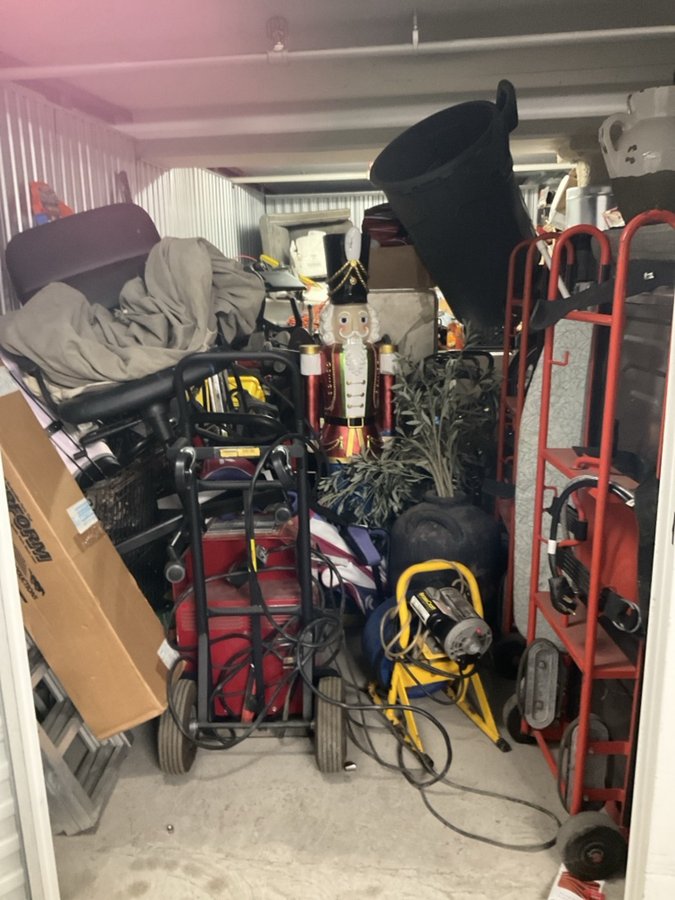 10 x 20 storage unit in Walnut Creek, CA
