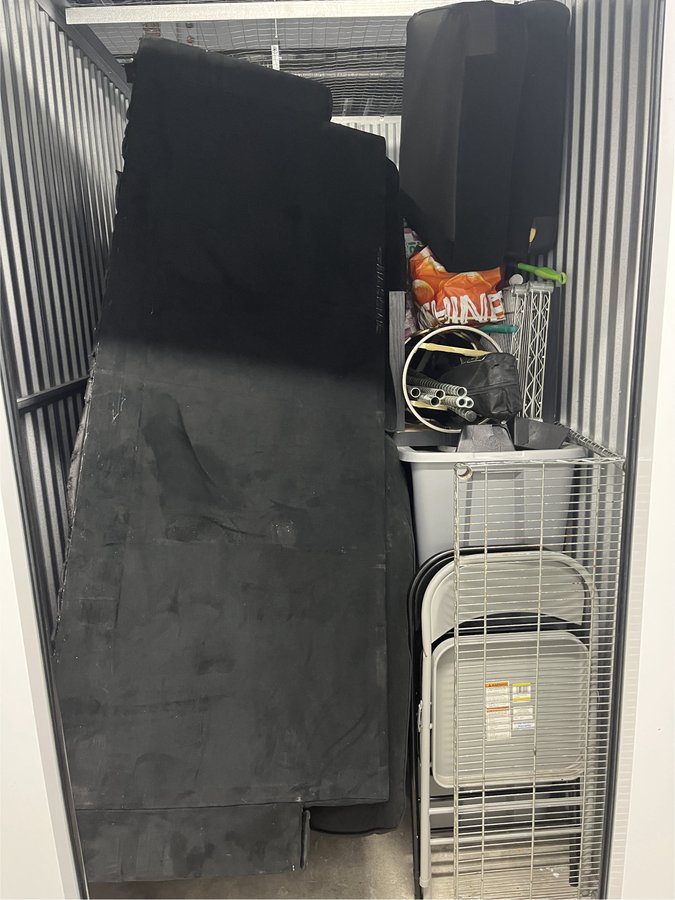 5 x 10 storage unit in Philadelphia, PA
