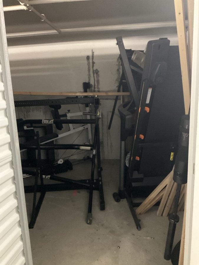 10 x 15 storage unit in Walnut Creek, CA