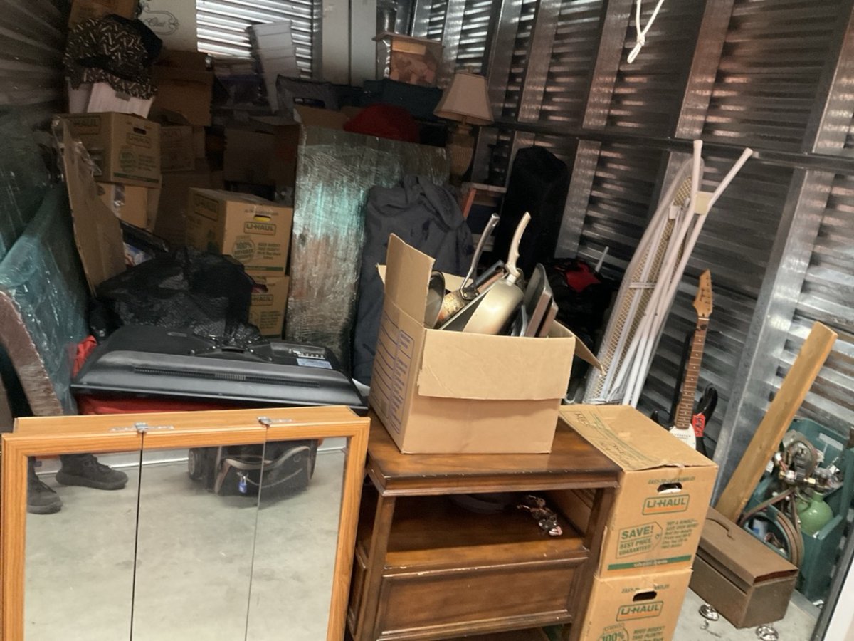 10 x 20 storage unit in Martinez, CA
