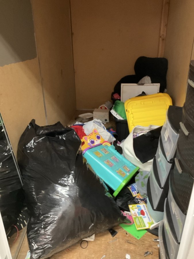 5 x 10 storage unit in Concord, CA