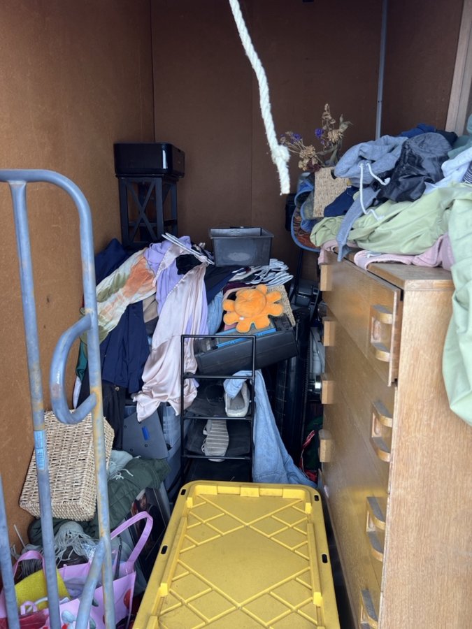 5 x 10 storage unit in Sacramento, CA