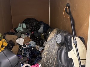 5 x 10 storage unit in Sacramento, CA