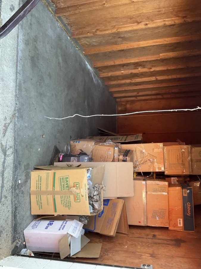 10 x 20 storage unit in Pacheco, CA
