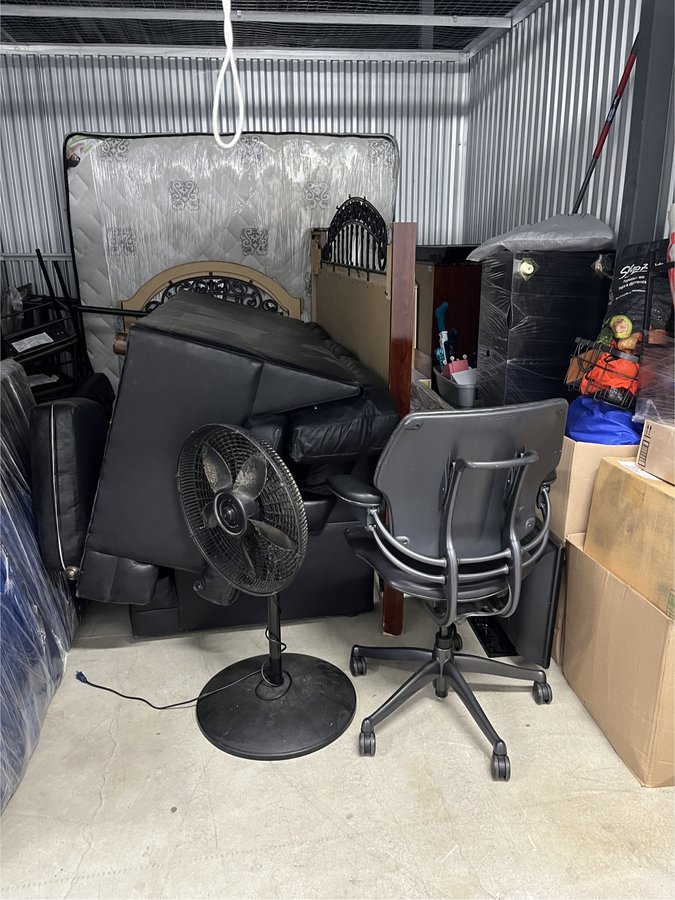 10 x 13 storage unit in Philadelphia, PA