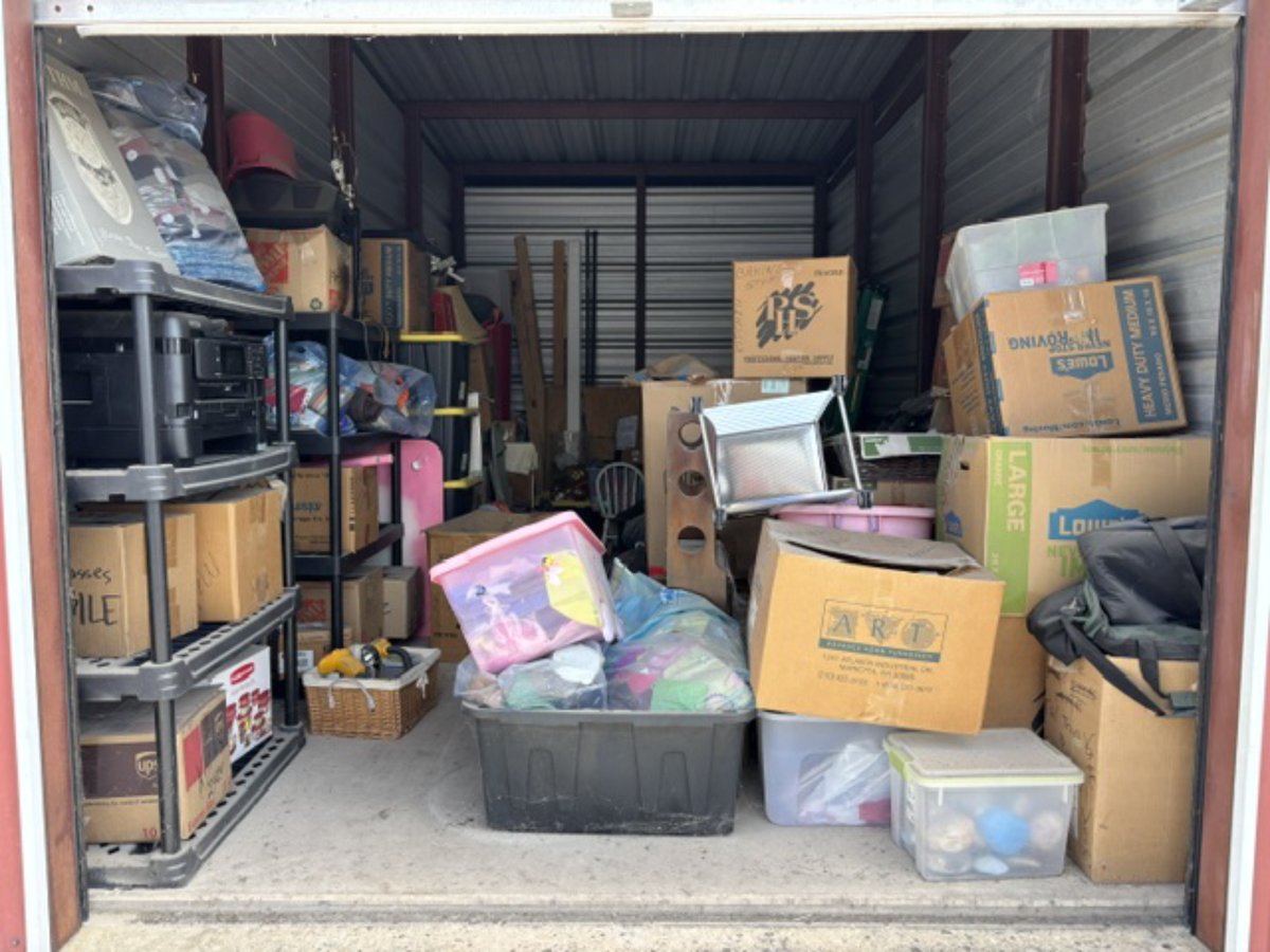 10 x 20 storage unit in New Braunfels, TX