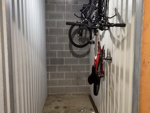 4 x 10 storage unit in Springfield, VA