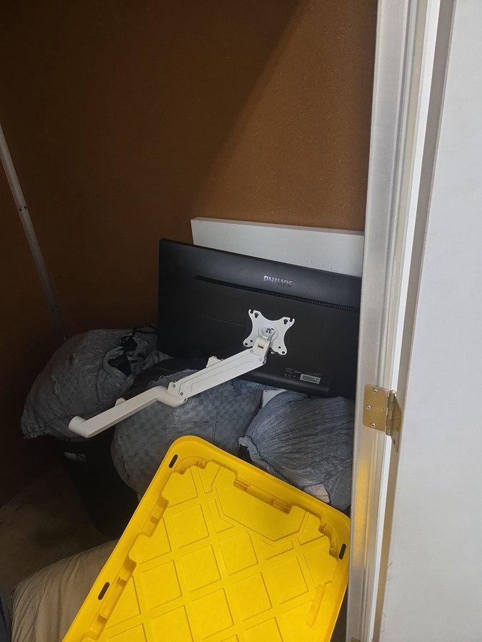 5 x 5 storage unit in Sacramento, CA