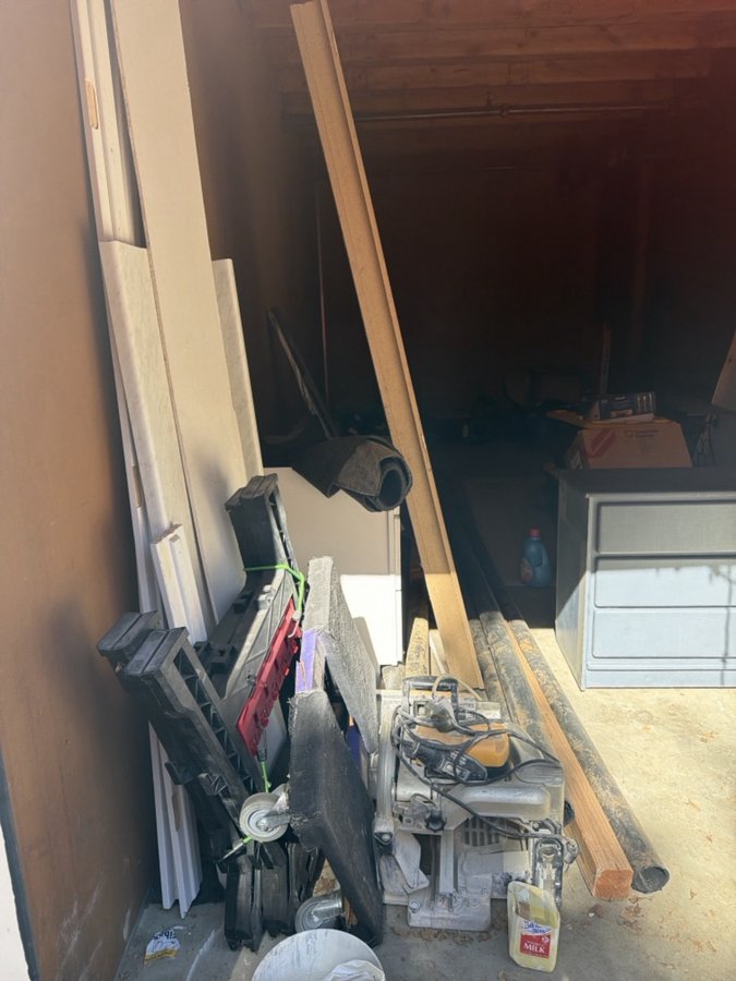 10 x 25 storage unit in Sacramento, CA