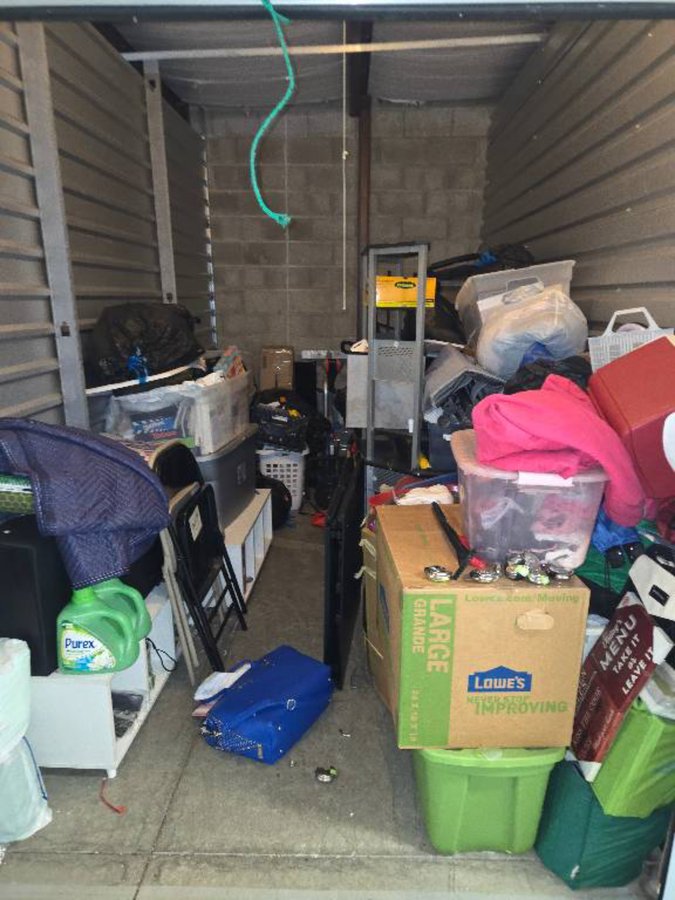 8 x 15 storage unit in Richmond, VA