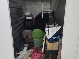 5 x 10 storage unit in Orlando, FL