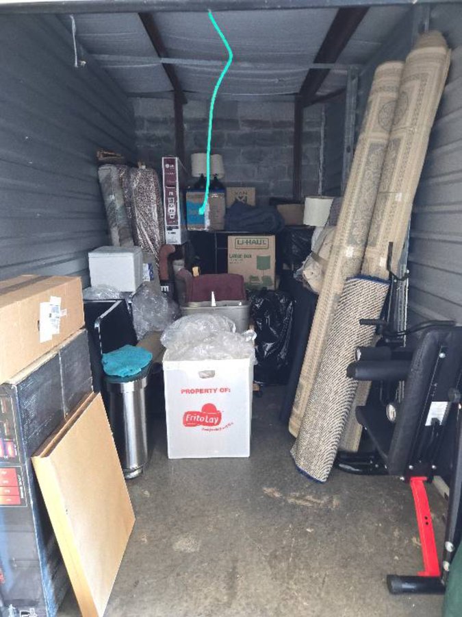 8 x 15 storage unit in Richmond, VA