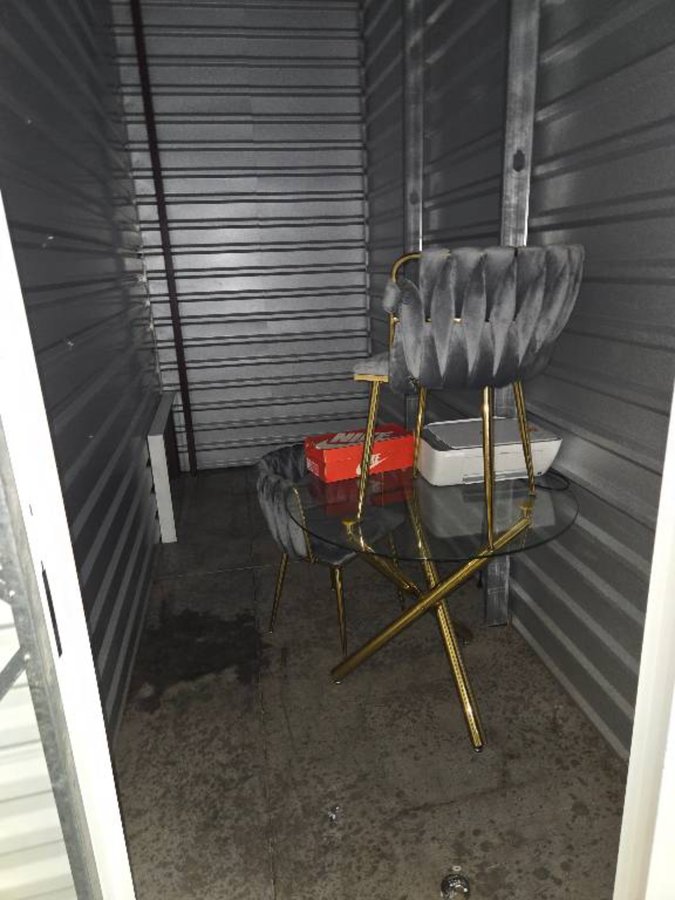 5 x 12 storage unit in Richmond, VA