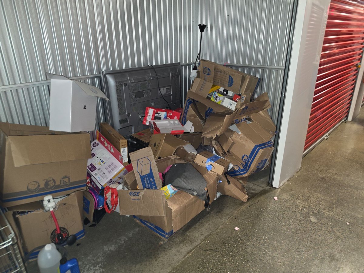 10 x 5 storage unit in Springfield, MA