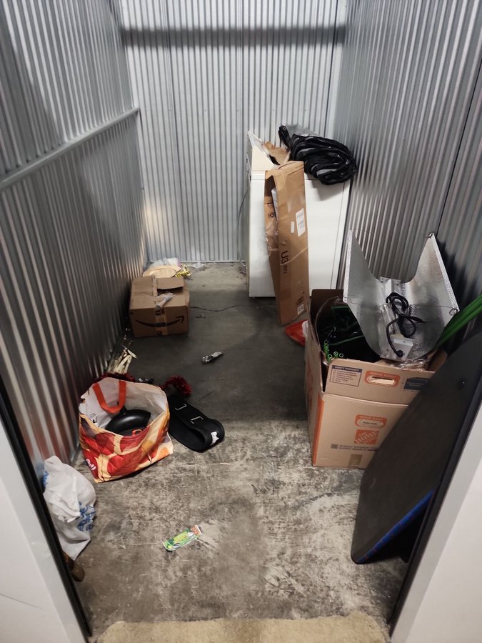 5 x 10 storage unit in Springfield, MA