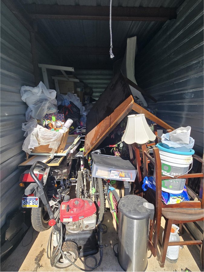 7 x 15 storage unit in York, PA