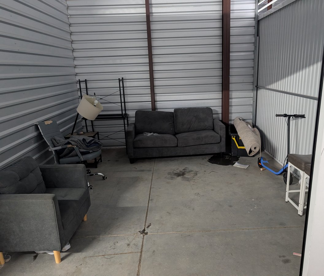 12 x 15 storage unit in Dallas, TX