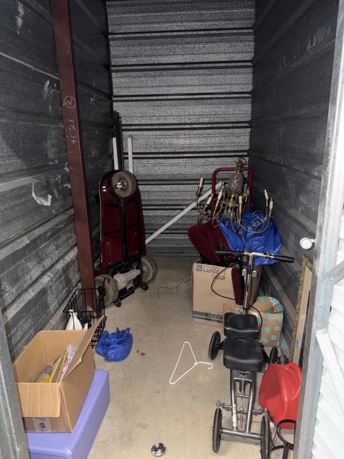 5 x 10 storage unit in Springfield, VA