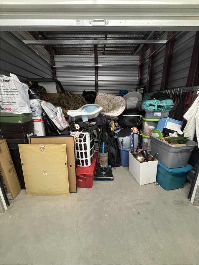 10 x 10 storage unit in Middle River, MD