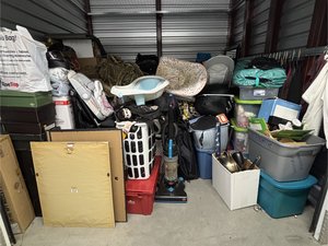 10 x 10 storage unit in Middle River, MD