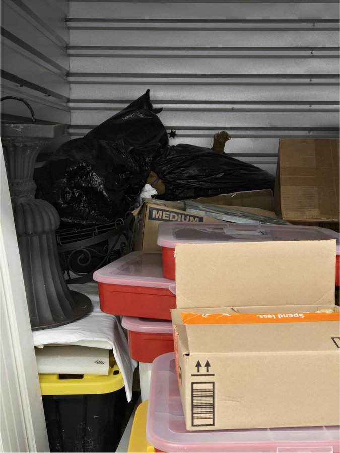 10 x 10 storage unit in Willow Grove, PA