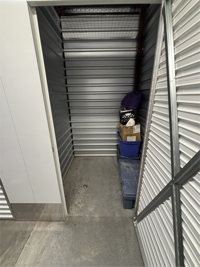 5 x 5 storage unit in Middle River, MD
